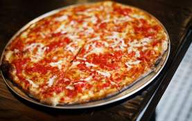 Delorenzo's Pizza