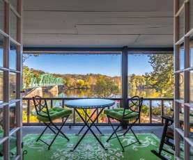 Bridgeton House Balcony