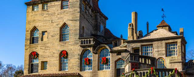 The Holidays at Fonthill Castle