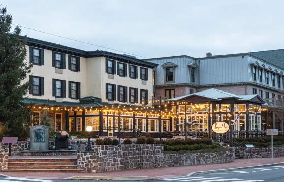 Logan Inn- New Hope at Night