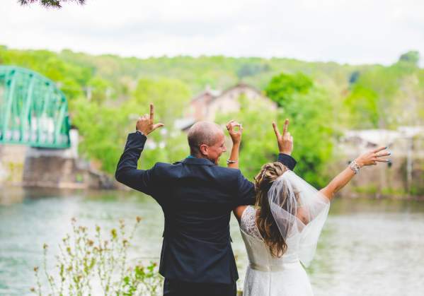 Couple spelling "Love"