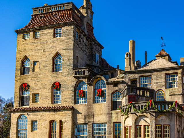 The Holidays at Fonthill Castle