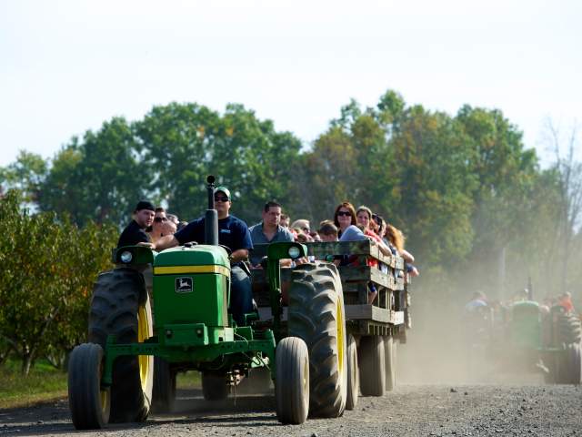 Hayrides & Wagon Rides in Bucks County