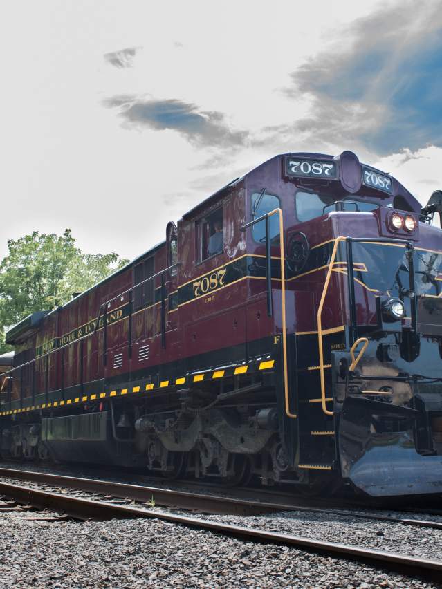 New Hope & Ivyland Railroad: Traveling Through History