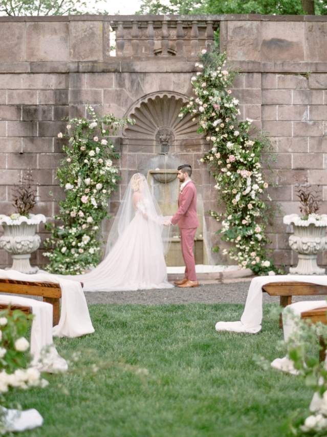 Tyler Gardens the the perfect place to get your wedding photos taken. Its picturesque outdoor space will provide you with the perfect space to get your pictures done.