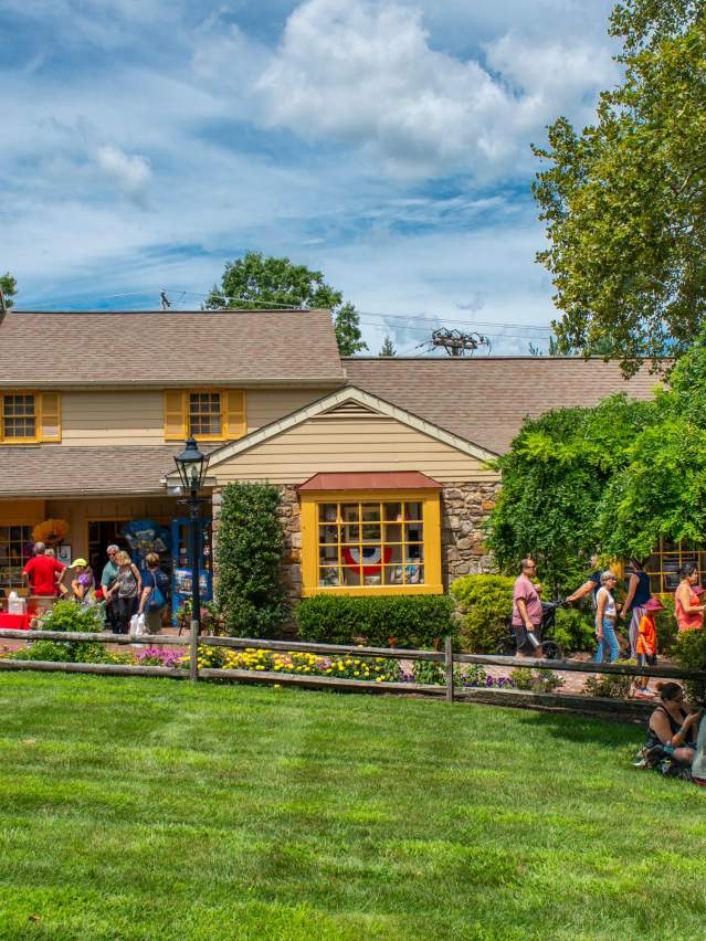 Peddler's Village Summer Block Party