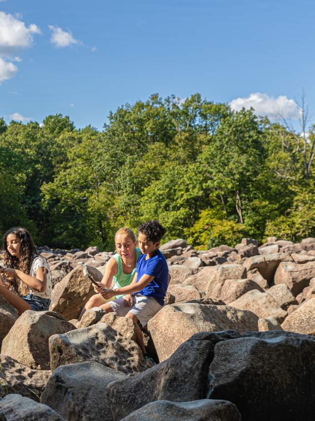Ringing Rocks