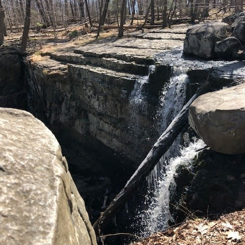 Ringing Rocks