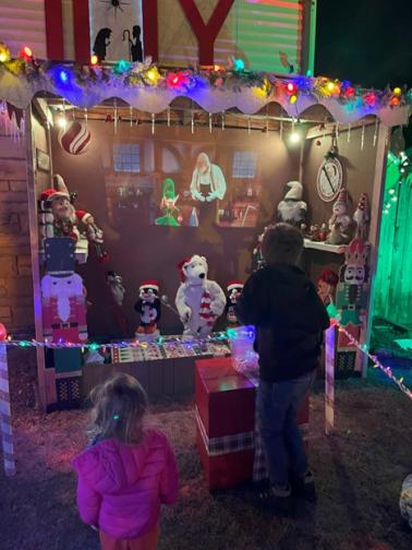 Holiday Light Tour- Ream's Classic