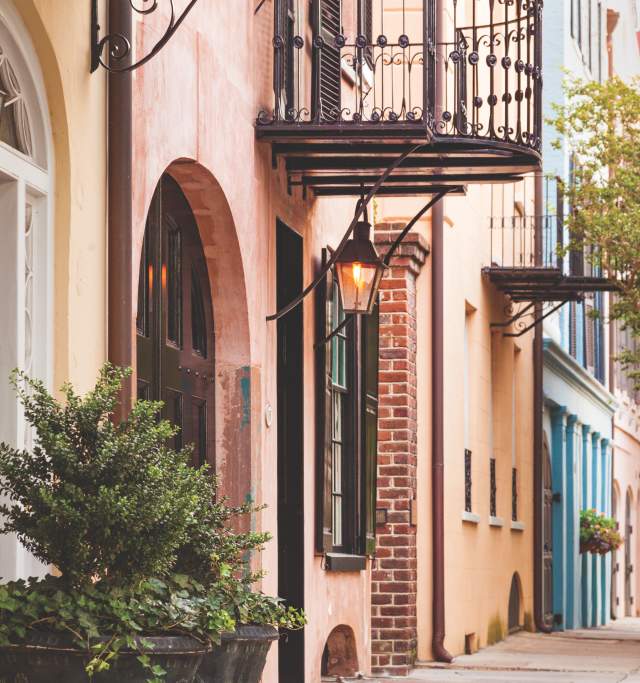 Rainbow Row - Motorcoach Tours page