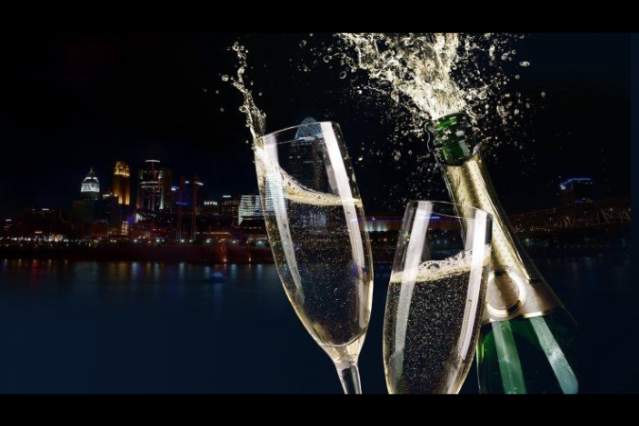 BB Riverboats' New Year's Eve Dinner Cruise