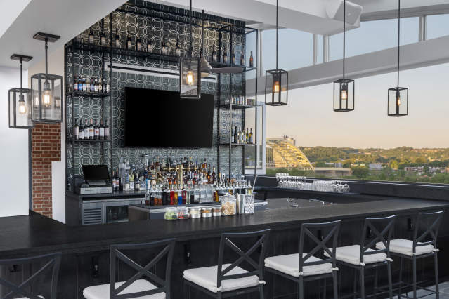 Sear, Sip, Smoke: The Lytle Park Hotel Father’s Day Celebration