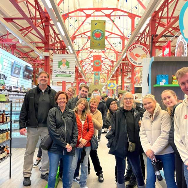 Cincinnati Streetcar Food Tour + Findlay Market