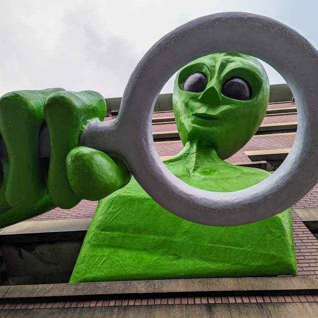 Clive the Alien