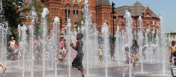 Washington Park fountains, Music Hall