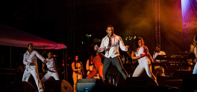 live music performance