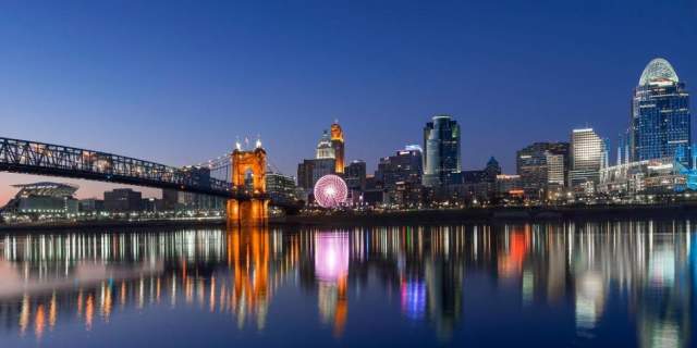 Cincinnati%20skyline_%40joe_qasim