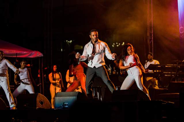 live music performance
