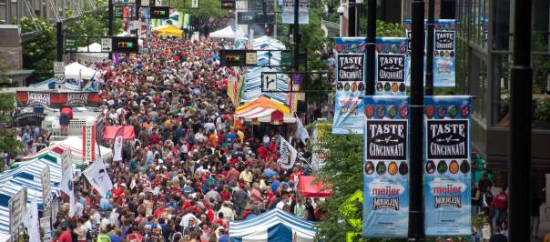 Large crowd of people attending taste of Cincinnati