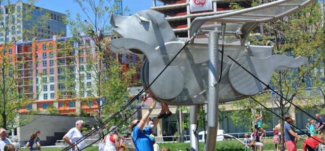 Smale Riverfront Park Playground (photo: Laura Hoevener)