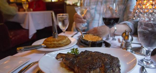 Jeff Ruby's Steakhouse (photo: Wendy Pramik)