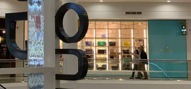 Couple walking around the mall in Cincinnati