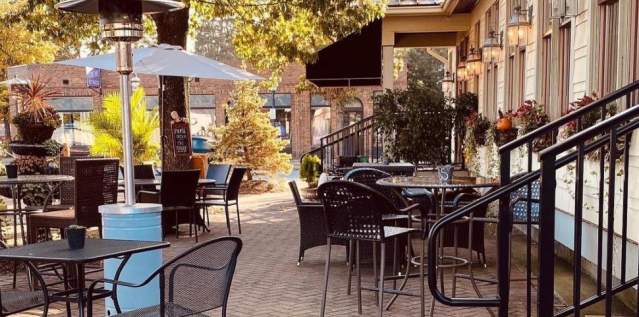 Outdoor patio seating at The Alreddy Cafe in Sharonville (photo: @thealreddycafe)