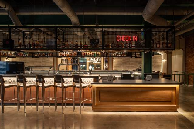 Moxy Bar
