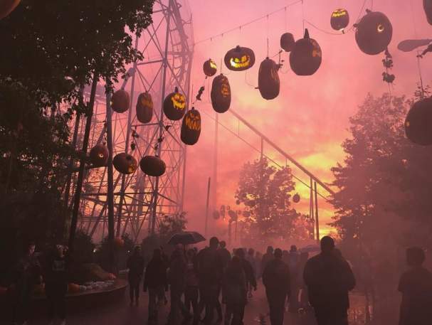 Halloween Haunt at Kings Island (photo: @cook.christian)