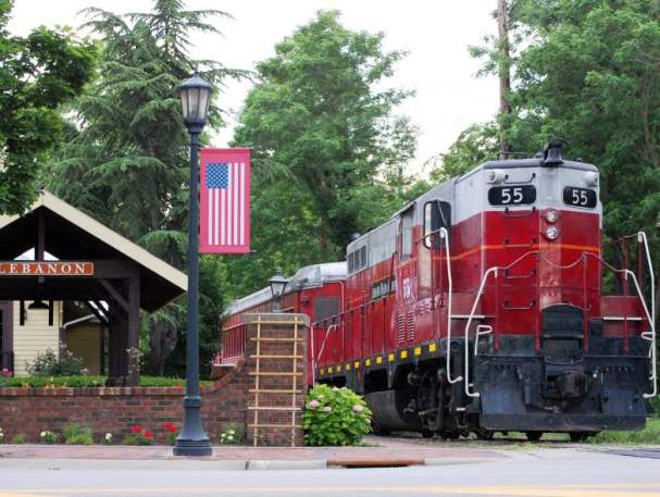 Train at Lebanon Mason Monroe Railroad (photo: Lebanon Mason Monroe Railroad)
