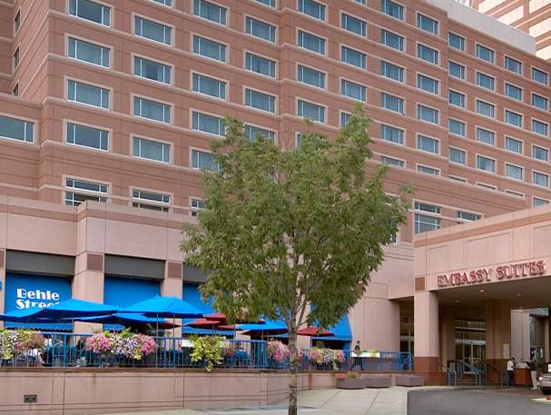 Hotel Exterior - Street Level