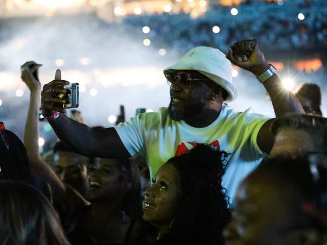 A crowd at Cincinnati Music Festival enjoys the entertainment.