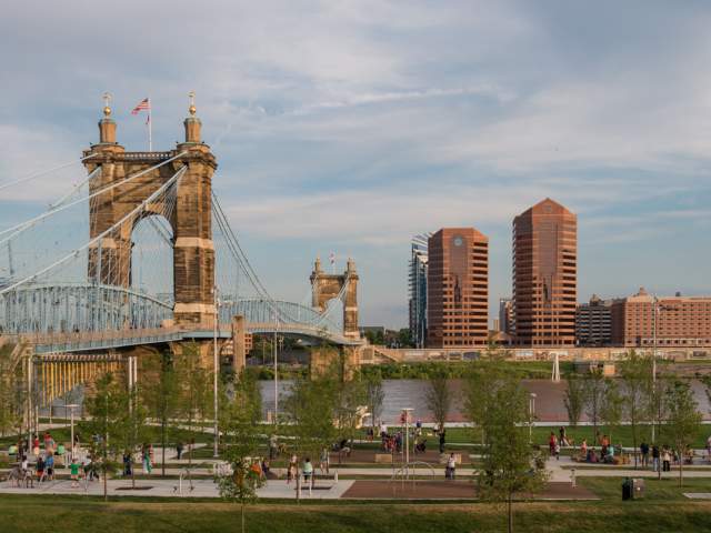 Smale Park with Rivercenter View