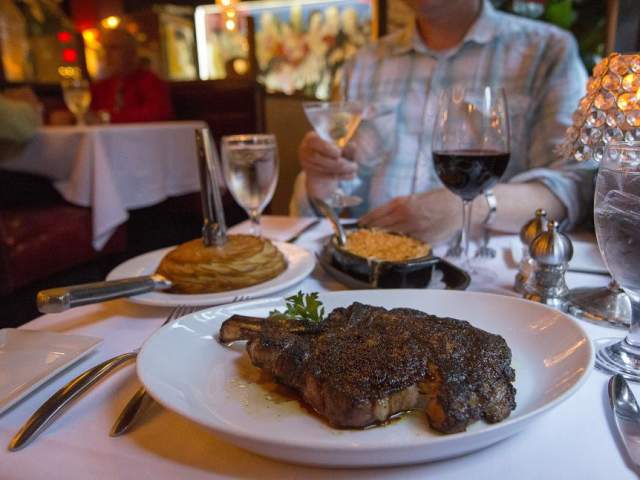 Jeff Ruby's Steakhouse (photo: Wendy Pramik)