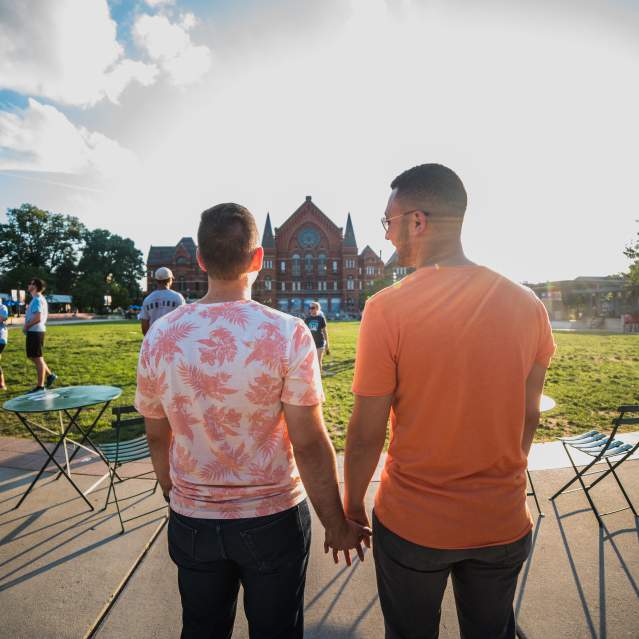 Couple enjoying time outdoors in Cincinnati