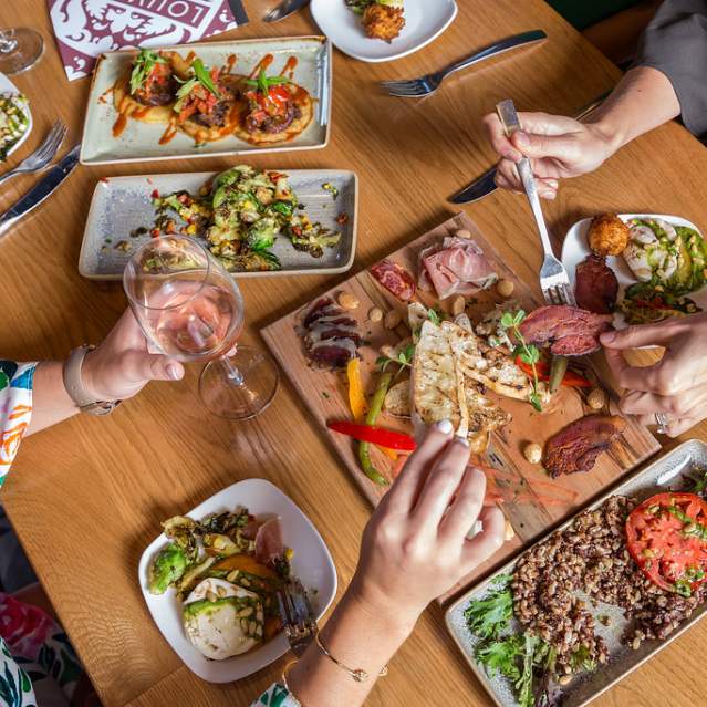 Restaurants - Main.jpg