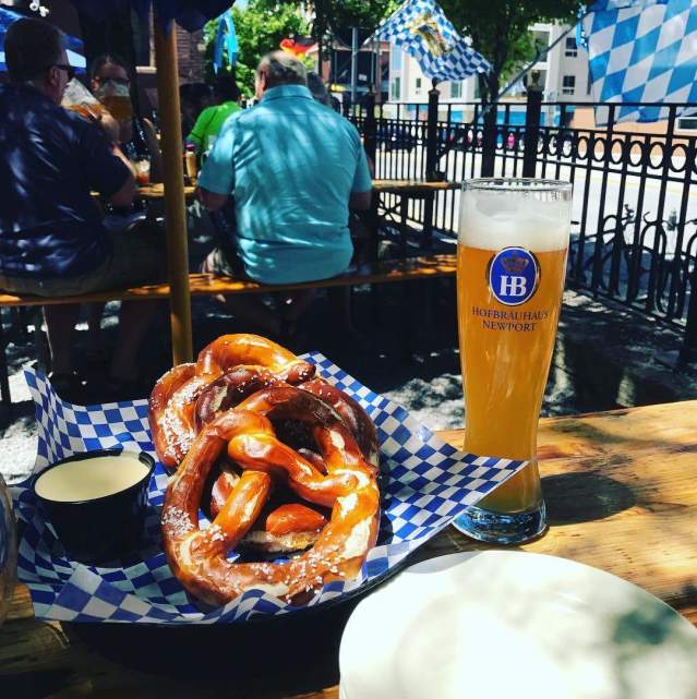 hofbrauhaus bier garten patio pretzel