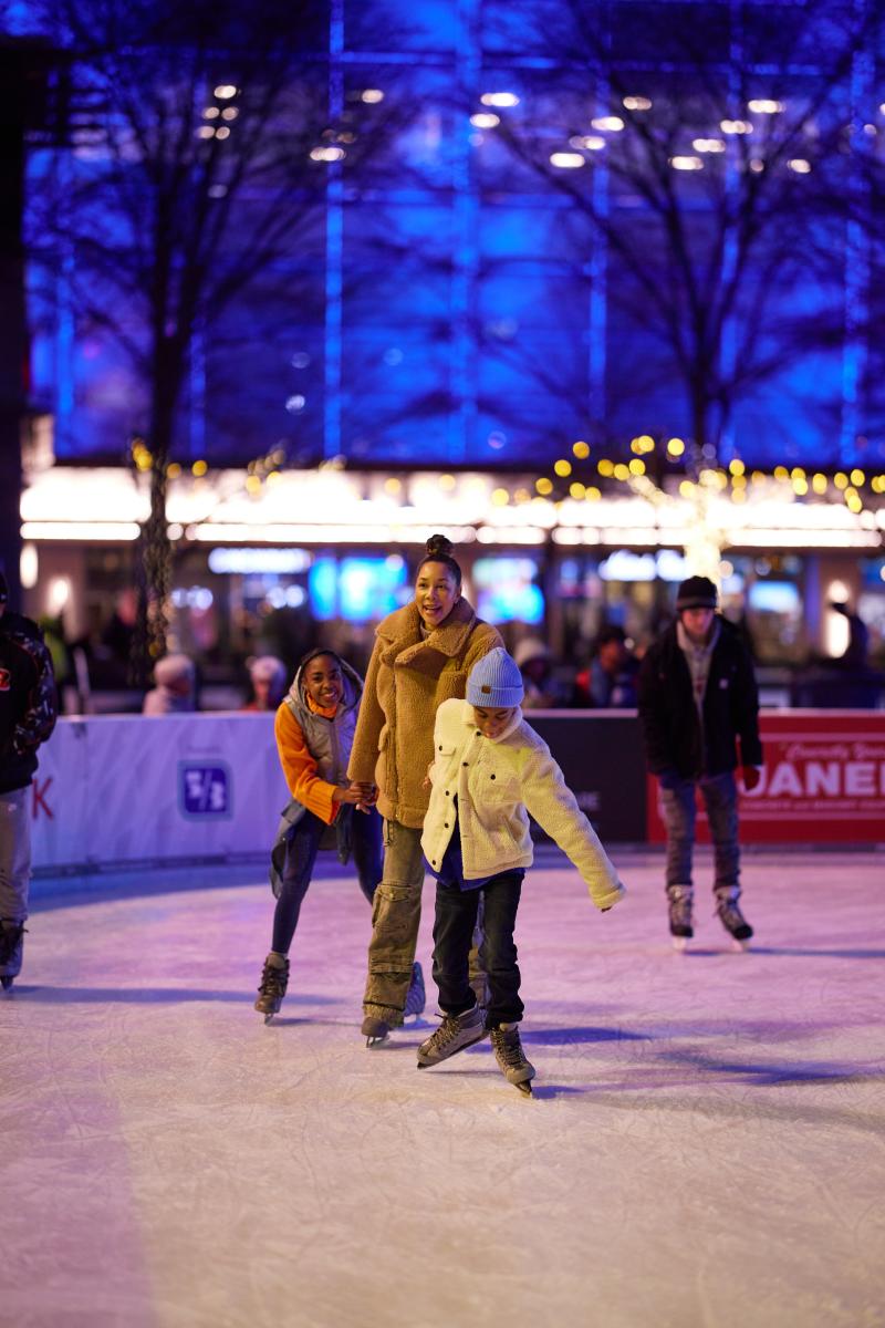 Fountain Square Ice Rink, Photo: John Ciotti