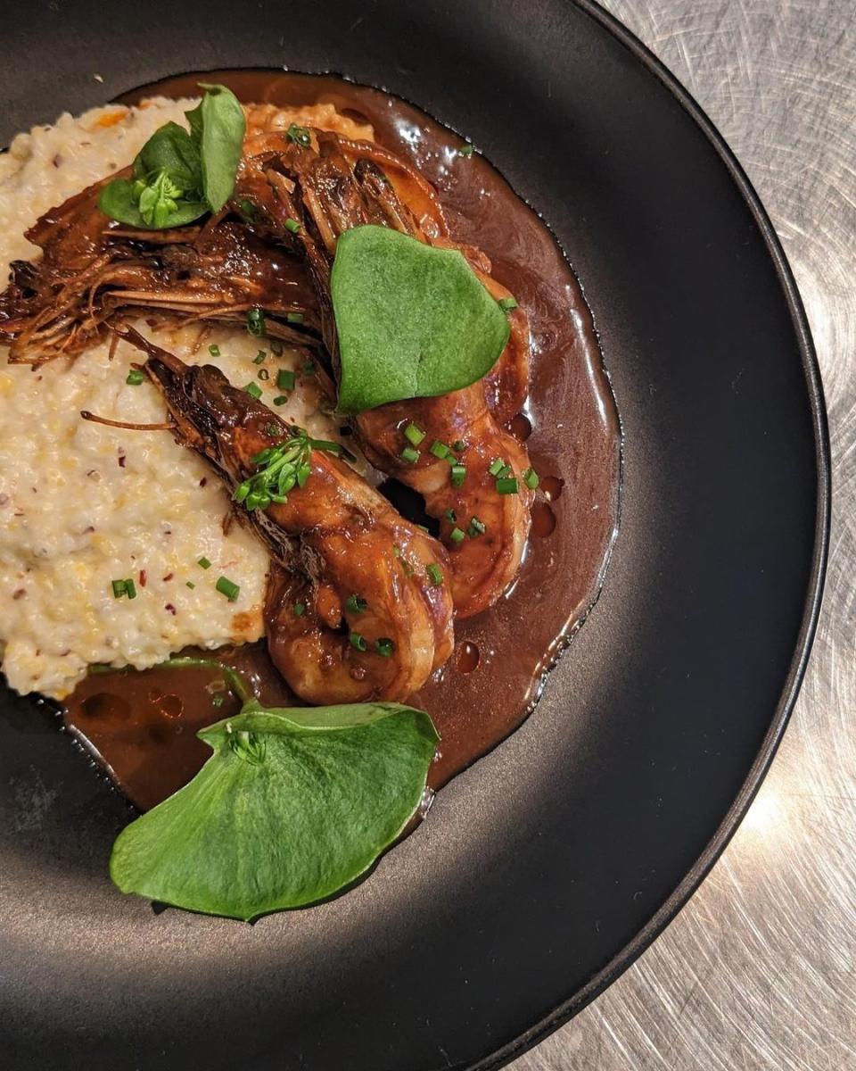 shrimp and grits at Nolia Kitchen