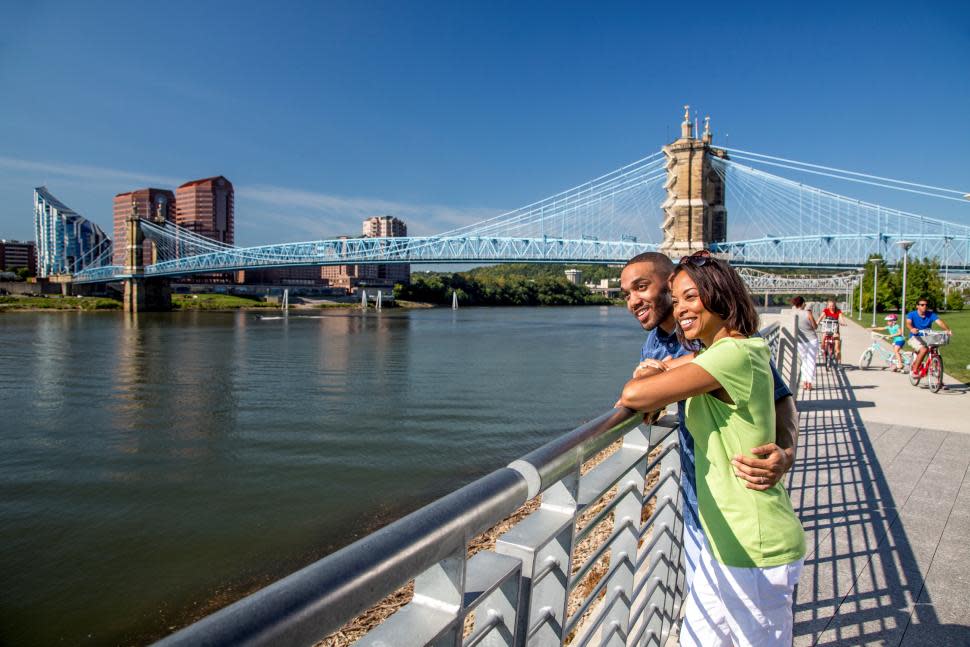 Roebling Suspension Bridge (photo: CincinnatiUSA.com) Roebling Suspension Bridge (photo: CincinnatiUSA.com)