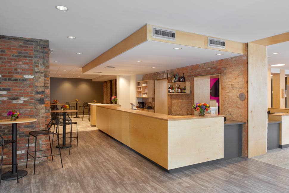 Ensemble Theatre - Lobby Bar (photo: Ryan Kurtz) Ensemble Theatre - Lobby Bar (photo: Ryan Kurtz)