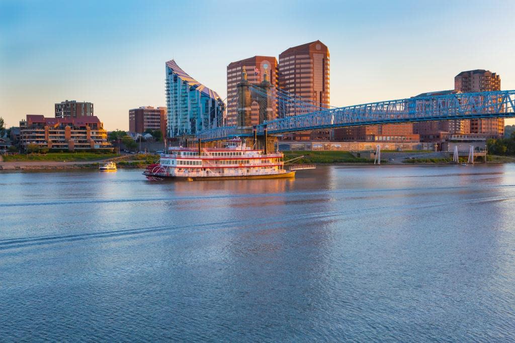 BB Riverboat Skyline Roebling
