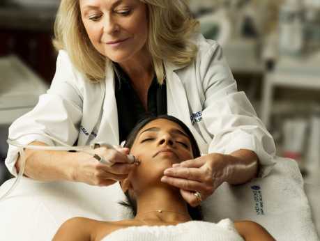 HandAndStone-Facial
