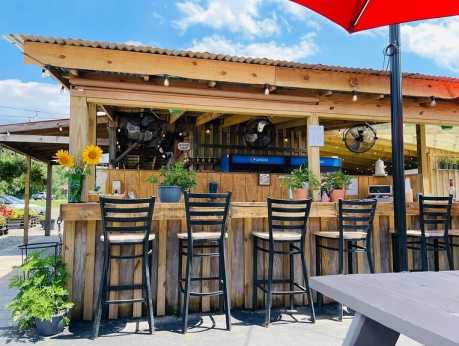 The Hive Farm Bar and Grill - Bar