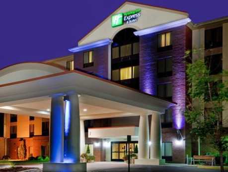 Holiday Inn Express Hotel & Suites