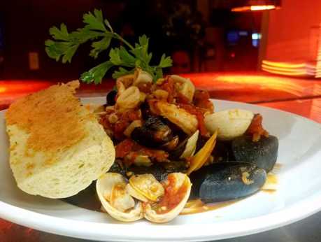 Lockside Bar and Grill