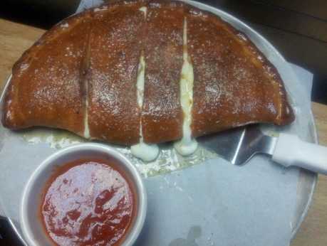 Sunrise Pizzeria - Calzone