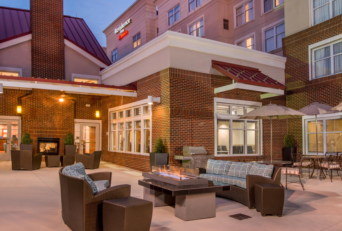 ResidenceInnPatio0-