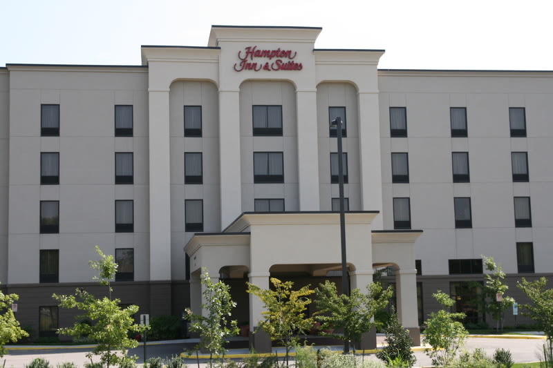 Hampton Inn & Suites - Chesapeake Square Mall