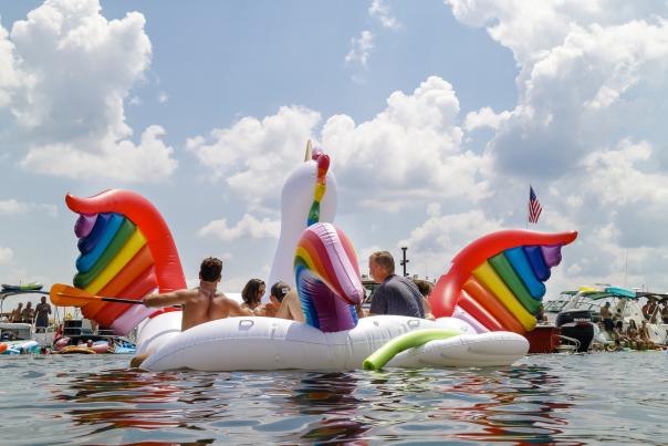 unicorn float at Reggaetronic